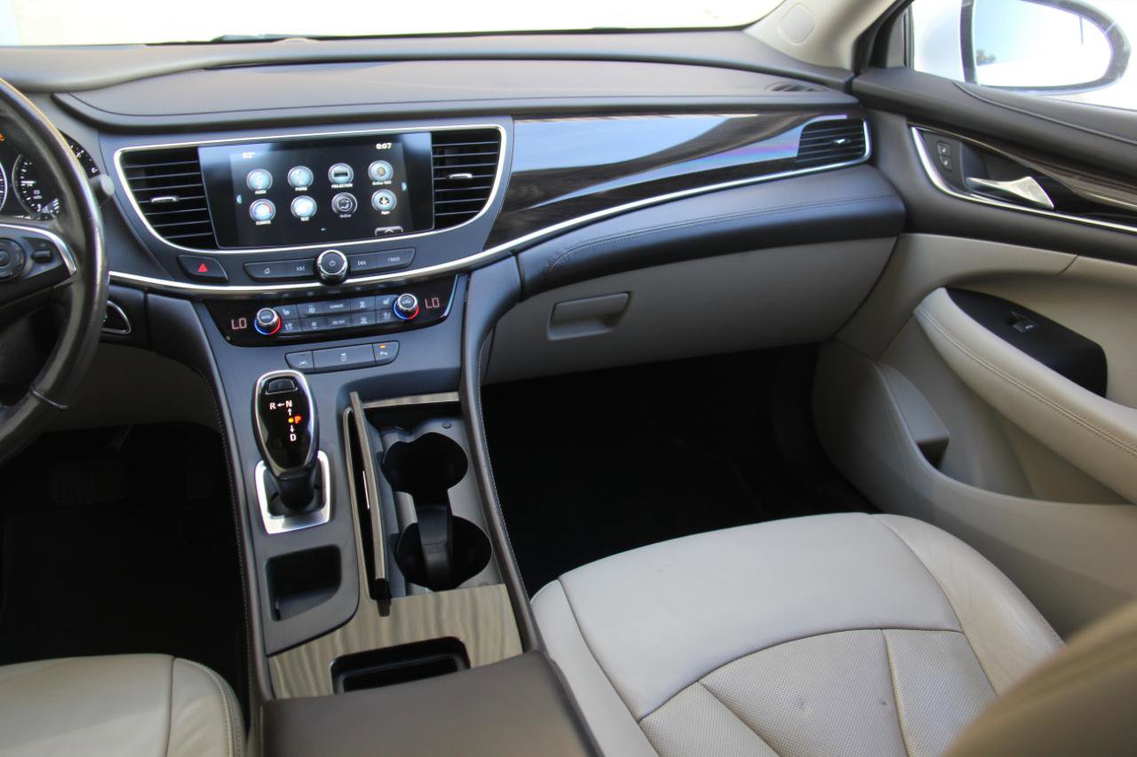 Used 2018 Buick LaCrosse Premium image 11