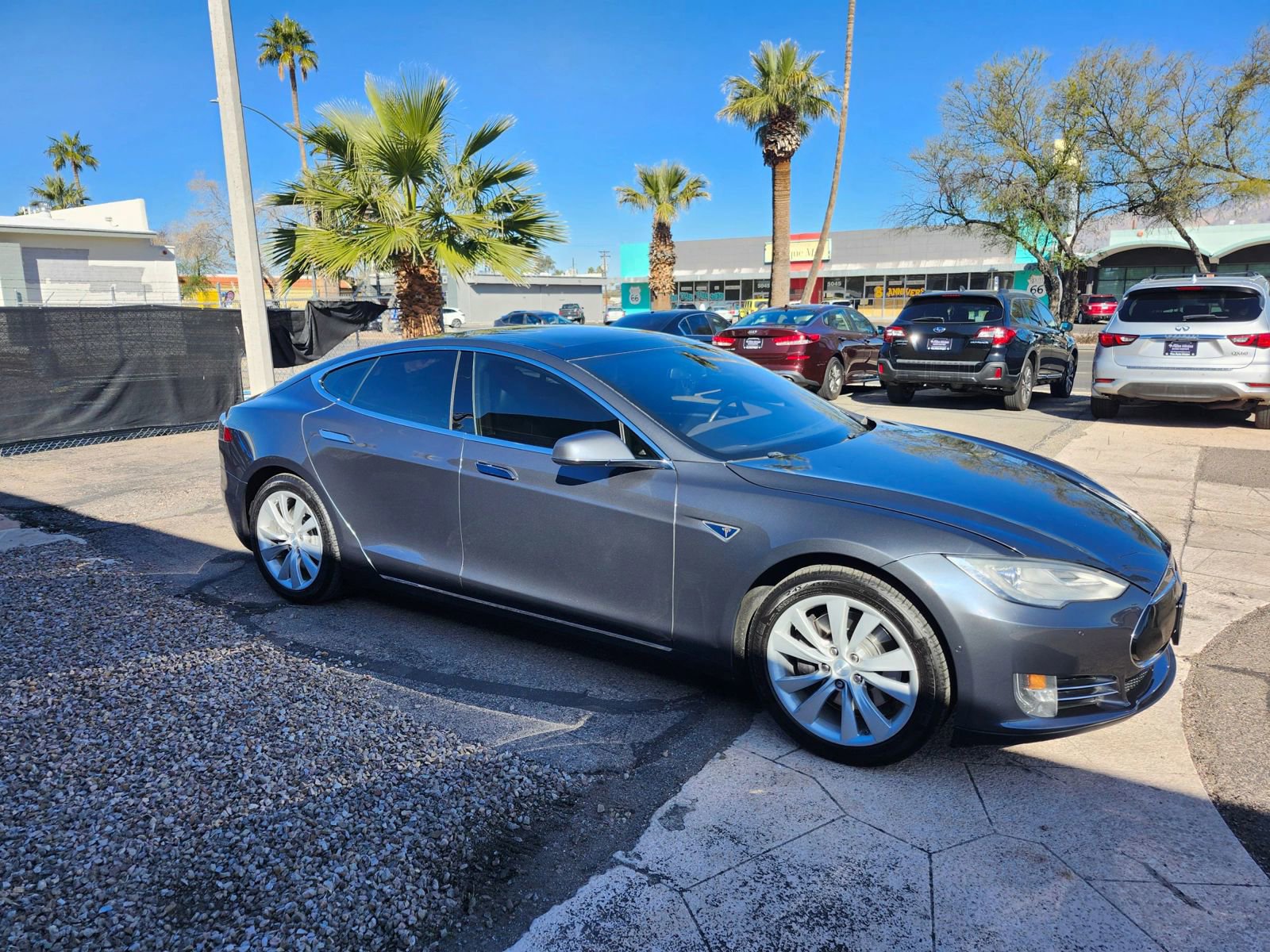 Used 2015 Tesla Model S 85 image 8