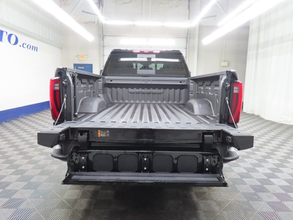 Used 2024 GMC Sierra 2500 Denali w/ Denali Reserve Package AWD/4WD image 40