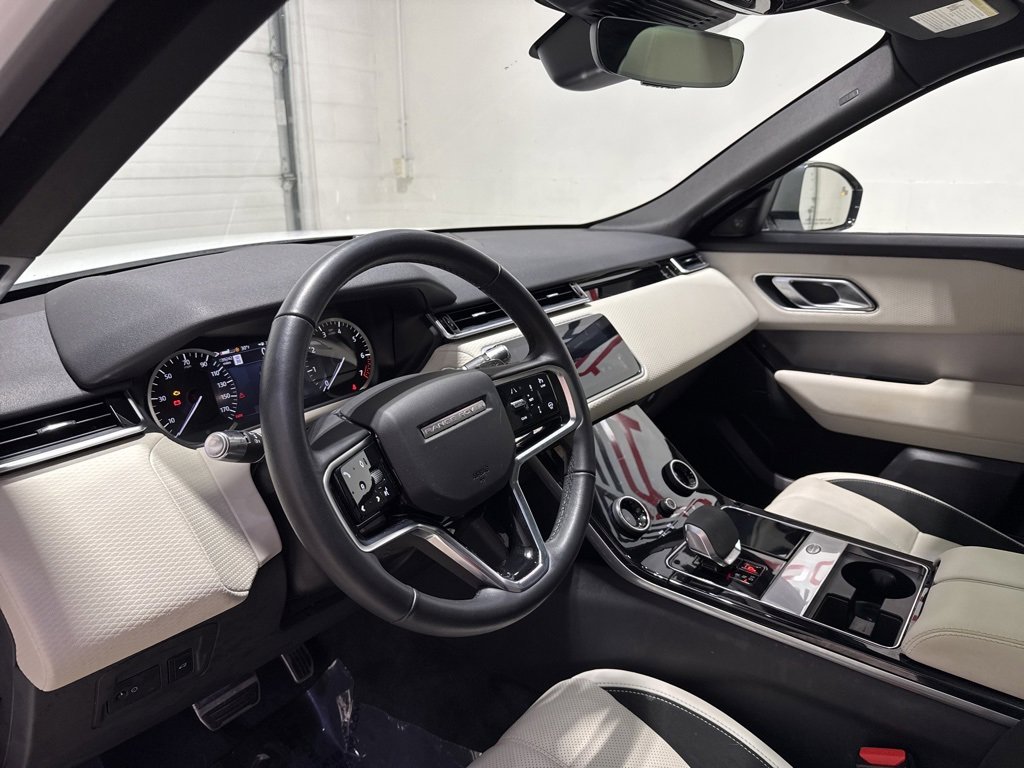 Used 2023 Land Rover Range Rover Velar R-Dynamic S image 10