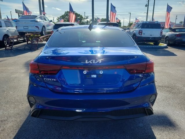 Used 2024 Kia Forte LXS w/ LXS Technology Package FWD image 6