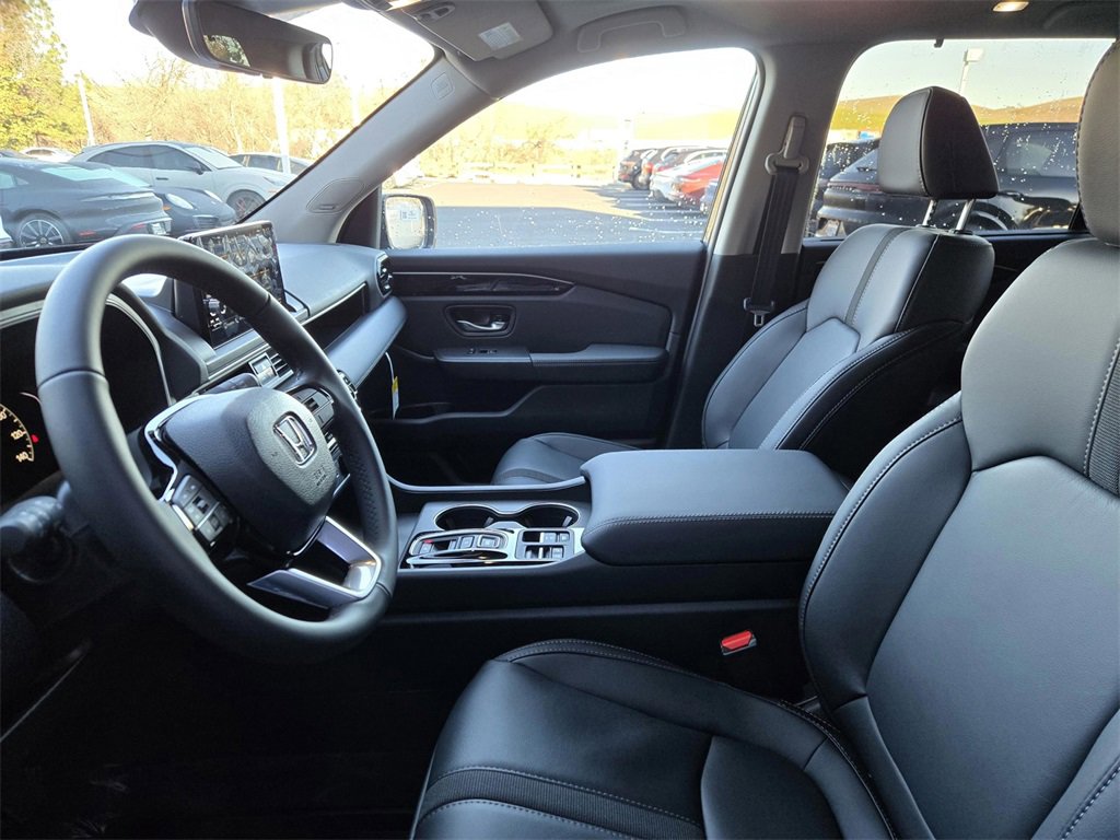 New 2025 Honda Pilot Touring image 26