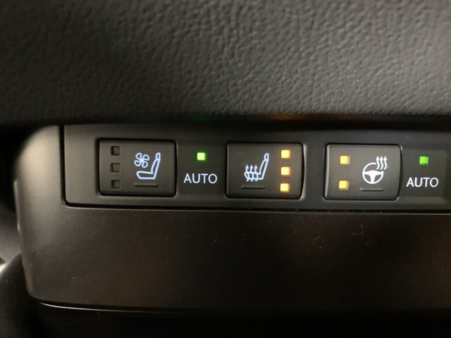 Used 2025 Lexus ES 300h w/ Premium Package image 16