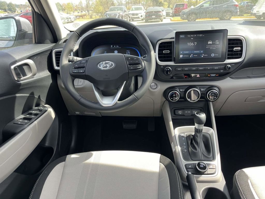 New 2026 Hyundai Venue SEL FWD image 8