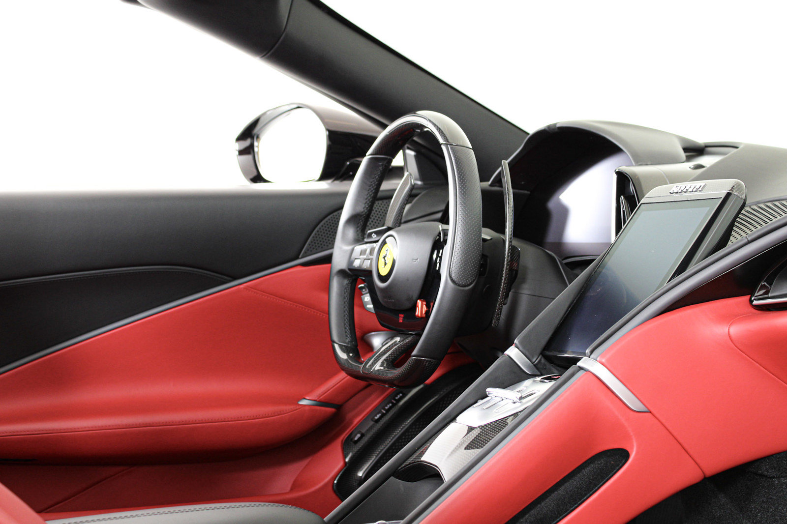 Certified 2024 Ferrari Roma Spider RWD image 35