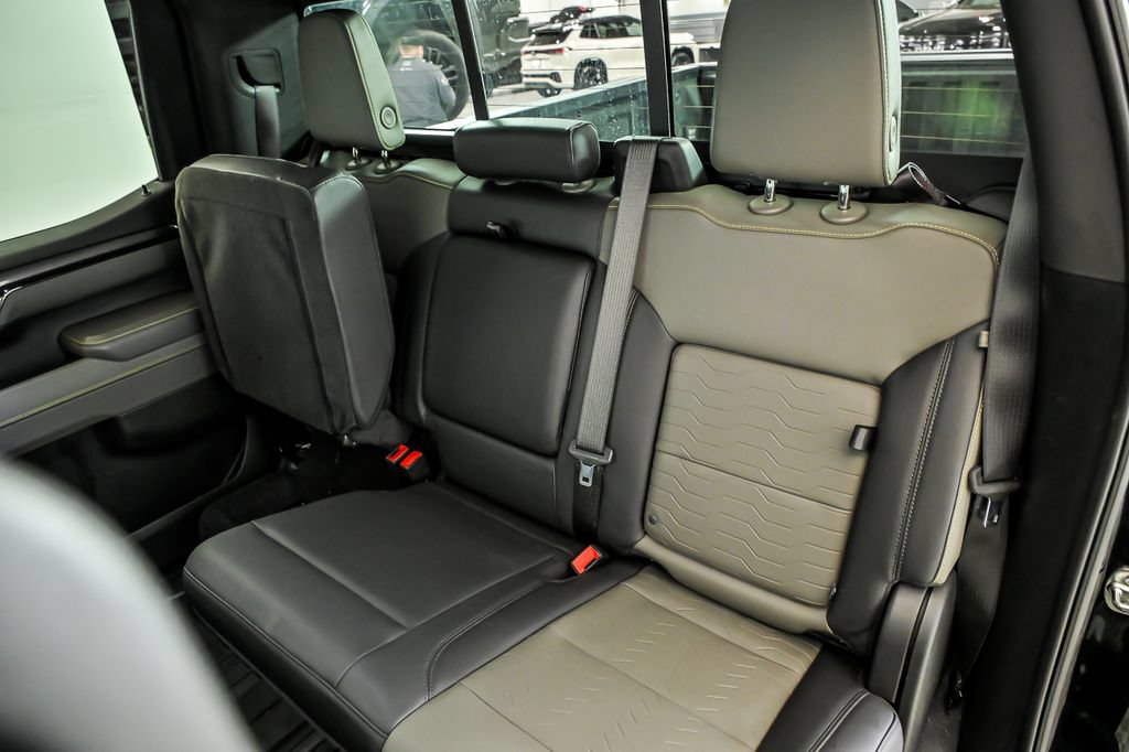 Used 2025 Chevrolet Silverado 1500 ZR2 w/ Technology Package AWD/4WD image 17
