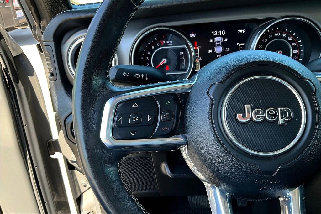 Used 2022 Jeep Gladiator Rubicon w/ LED Lighting Group AWD/4WD image 14