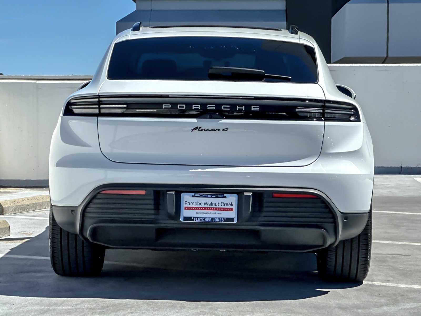 Used 2025 Porsche Macan 4 Electric AWD/4WD image 7