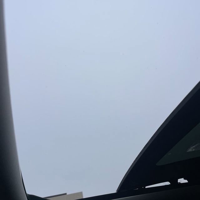 Used 2020 Land Rover Range Rover Evoque S image 11