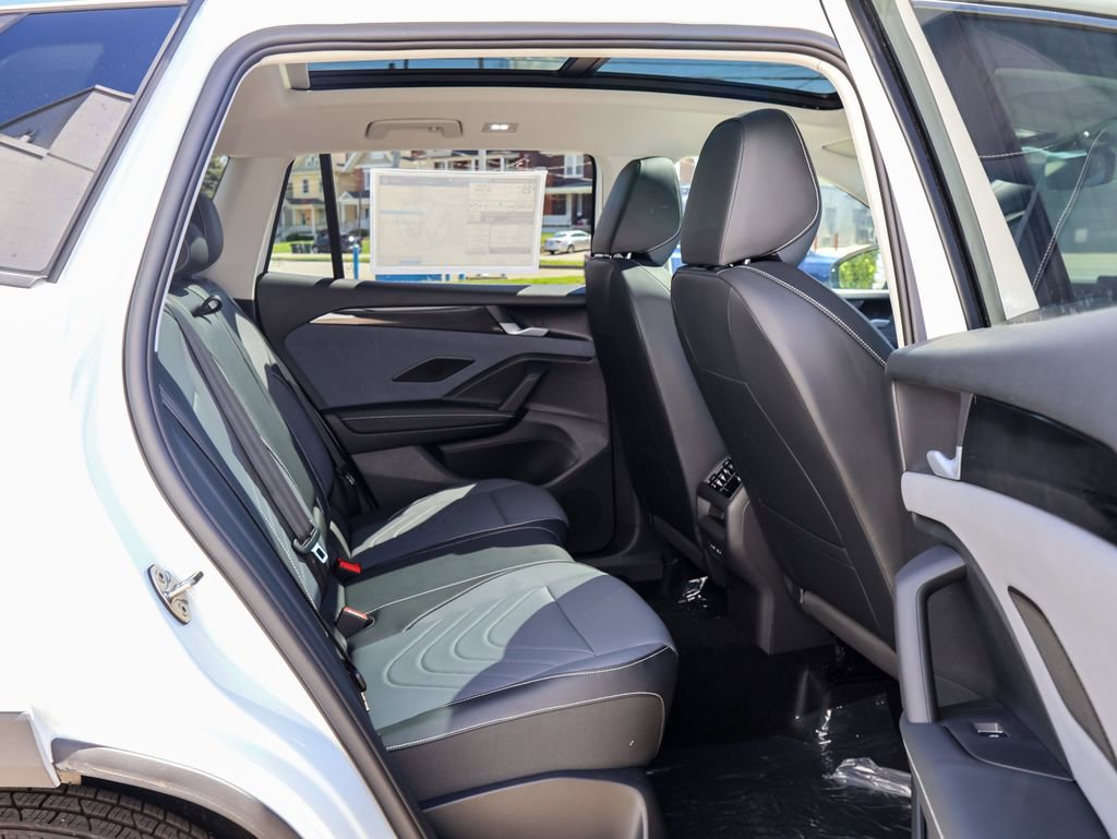 New 2026 Volkswagen Tiguan SE AWD/4WD image 30