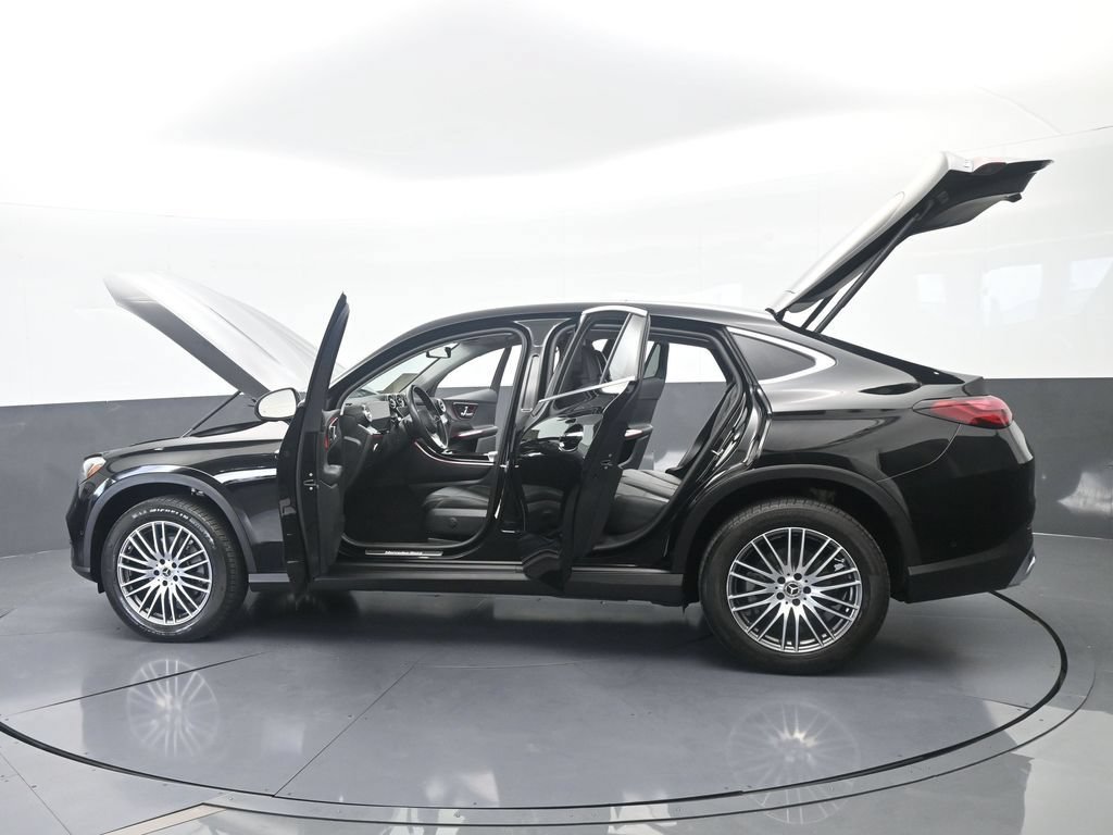 Used 2025 Mercedes-Benz GLC 300 4MATIC image 75