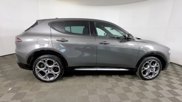 Used 2024 Alfa Romeo Tonale Ti AWD/4WD image 3