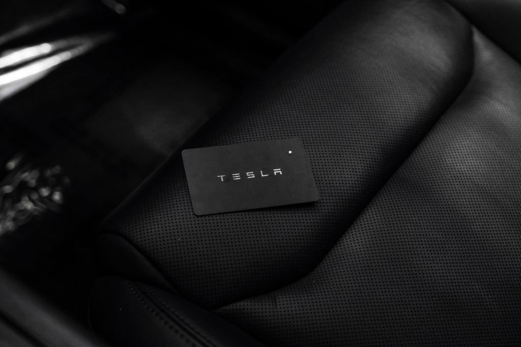 Used 2023 Tesla Model X image 65