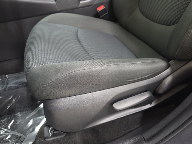 Used 2023 Toyota RAV4 LE AWD/4WD image 26