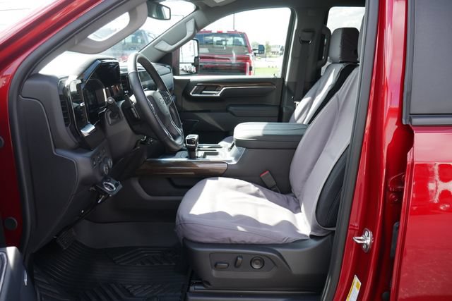 Used 2026 Chevrolet Silverado 1500 LT Trail Boss w/ Convenience Package II AWD/4WD image 2