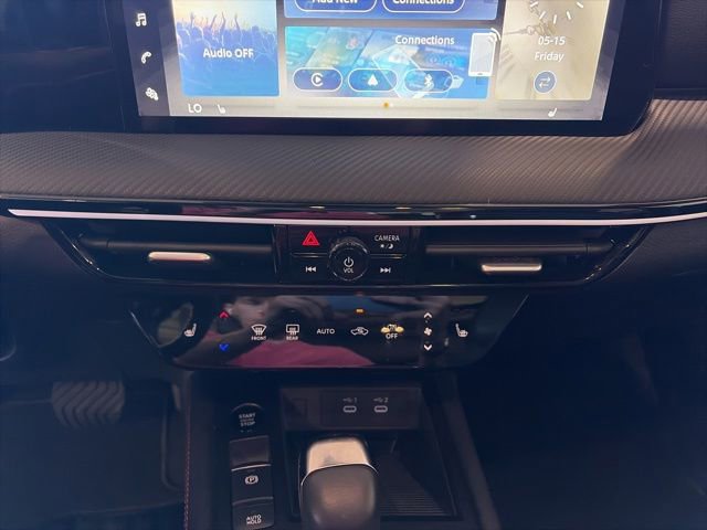 Certified 2025 Nissan Kicks SR w/ SR Premium Package AWD/4WD image 22