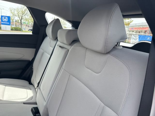 Certified 2025 Hyundai Tucson SE AWD/4WD image 18