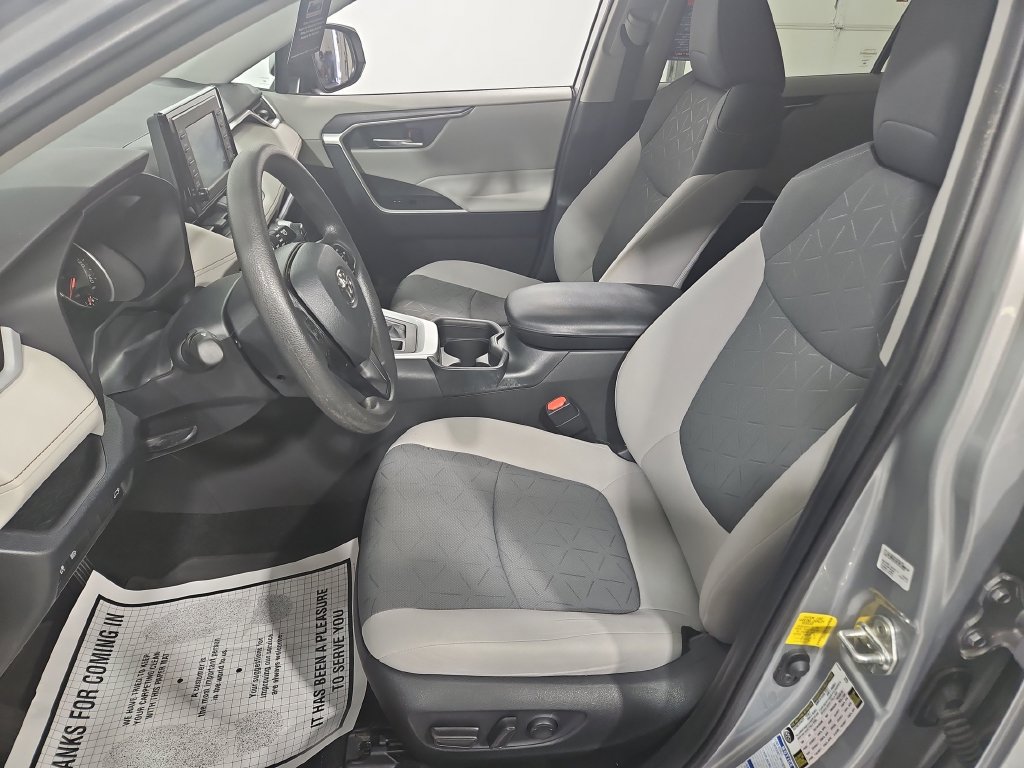 Used 2020 Toyota RAV4 XLE w/ Convenience Package AWD/4WD image 10