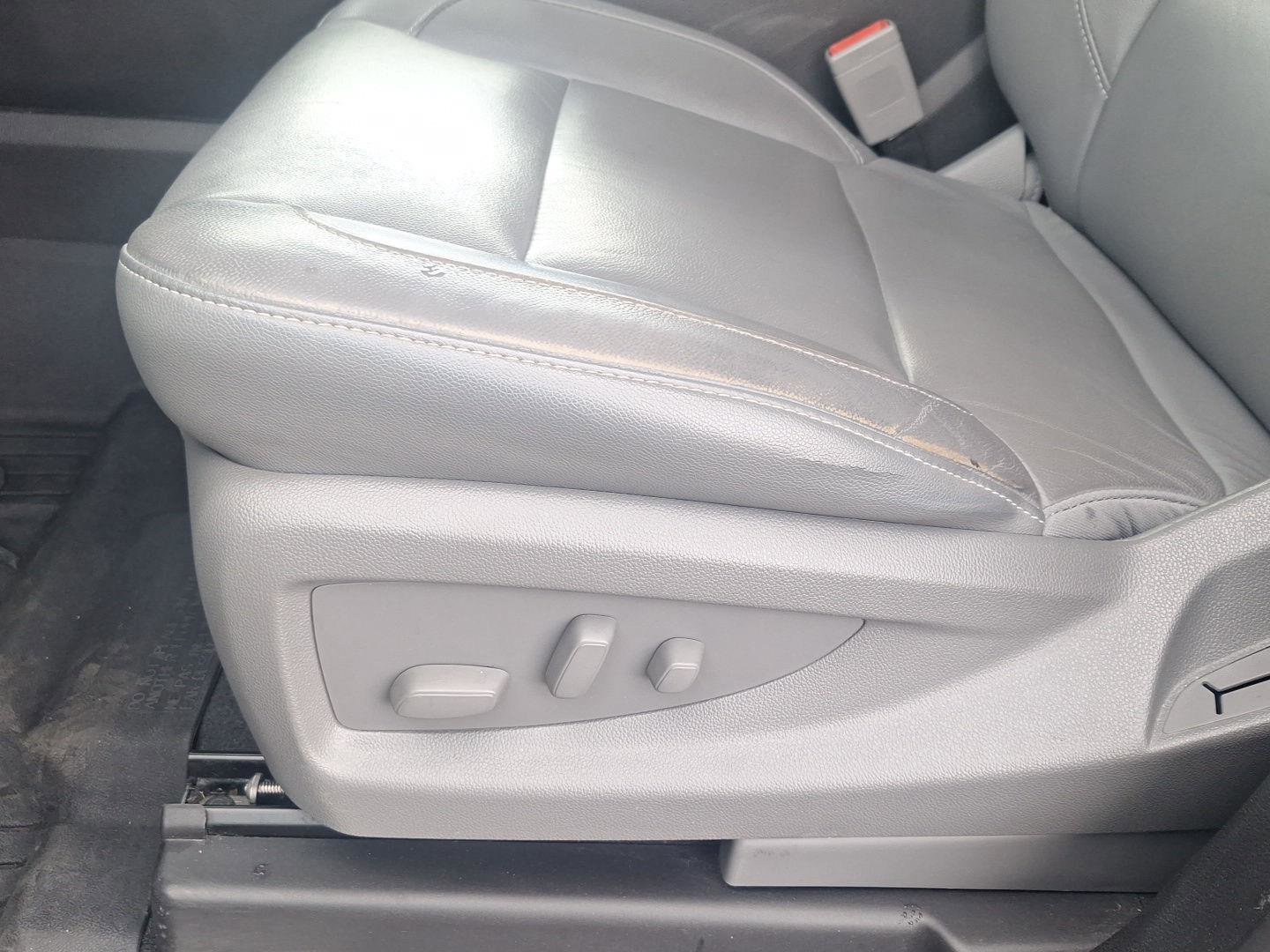 Used 2019 Chevrolet Tahoe LT w/ LT Signature Package AWD/4WD image 14