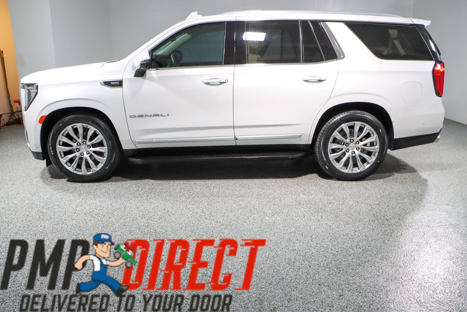 Used 2024 GMC Yukon Denali w/ Advanced Technology Package AWD/4WD image 10