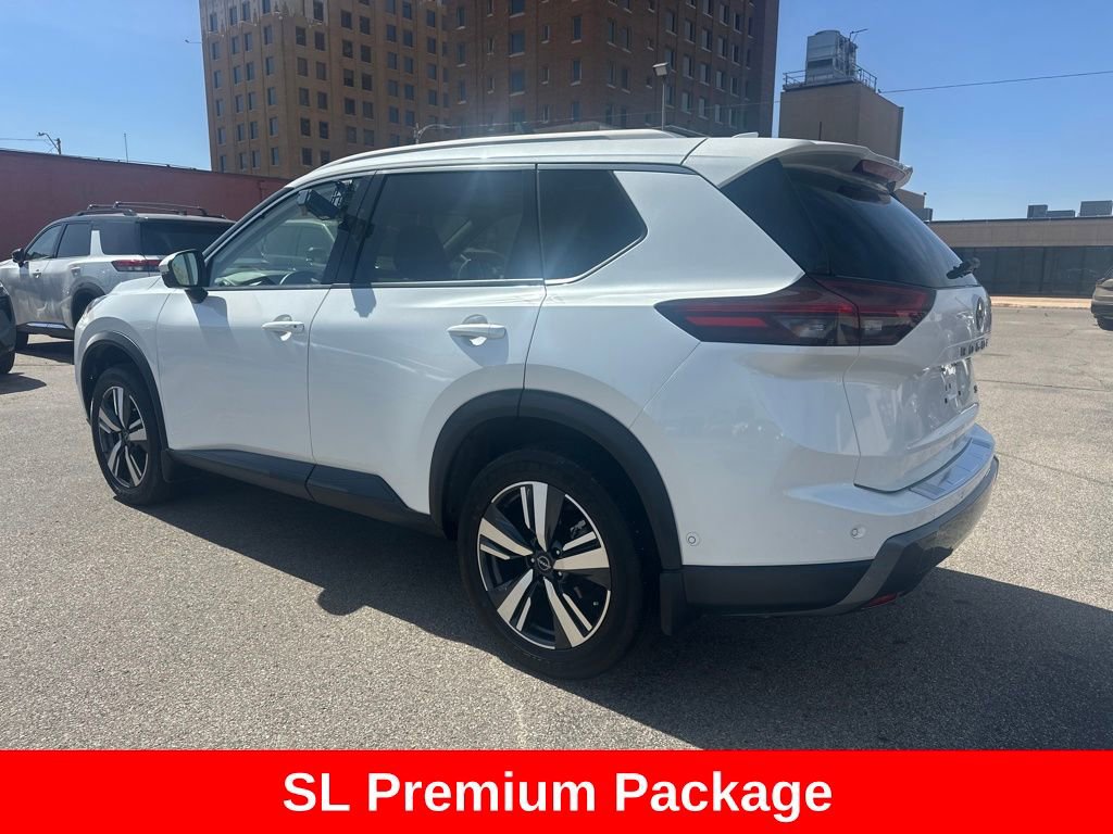 Certified 2024 Nissan Rogue SL w/ SL Premium Package FWD image 3