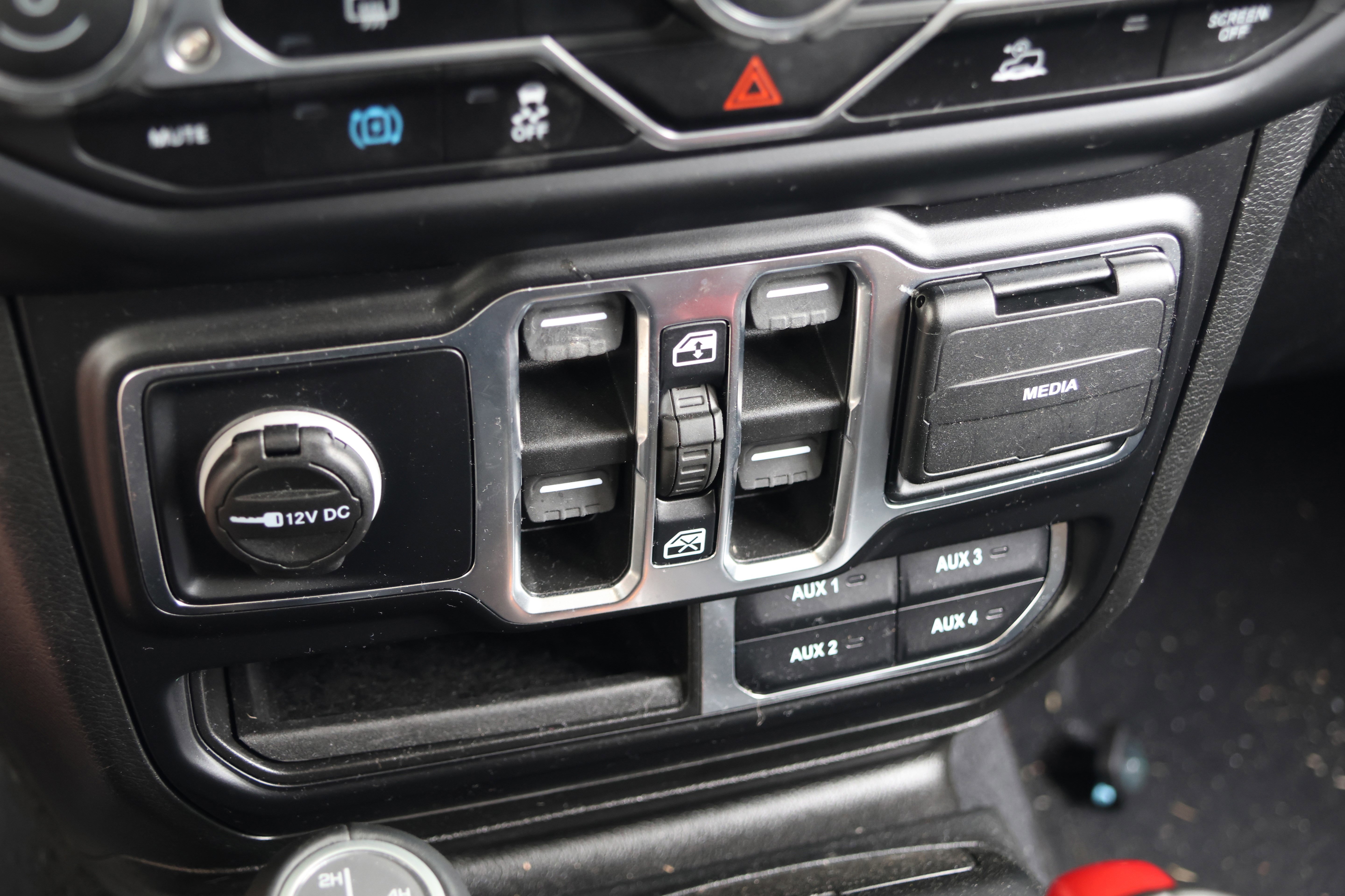 Used 2021 Jeep Wrangler Unlimited Sahara image 29