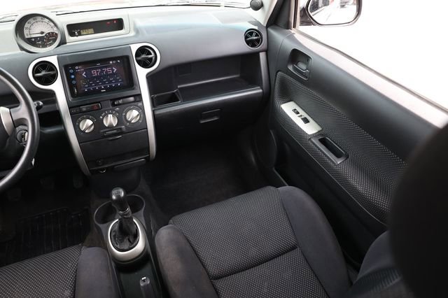 Used 2004 Scion xB FWD image 25