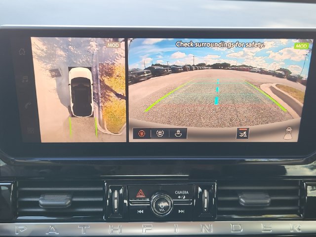 New 2026 Nissan Pathfinder SL w/ SL Premium Package FWD image 17