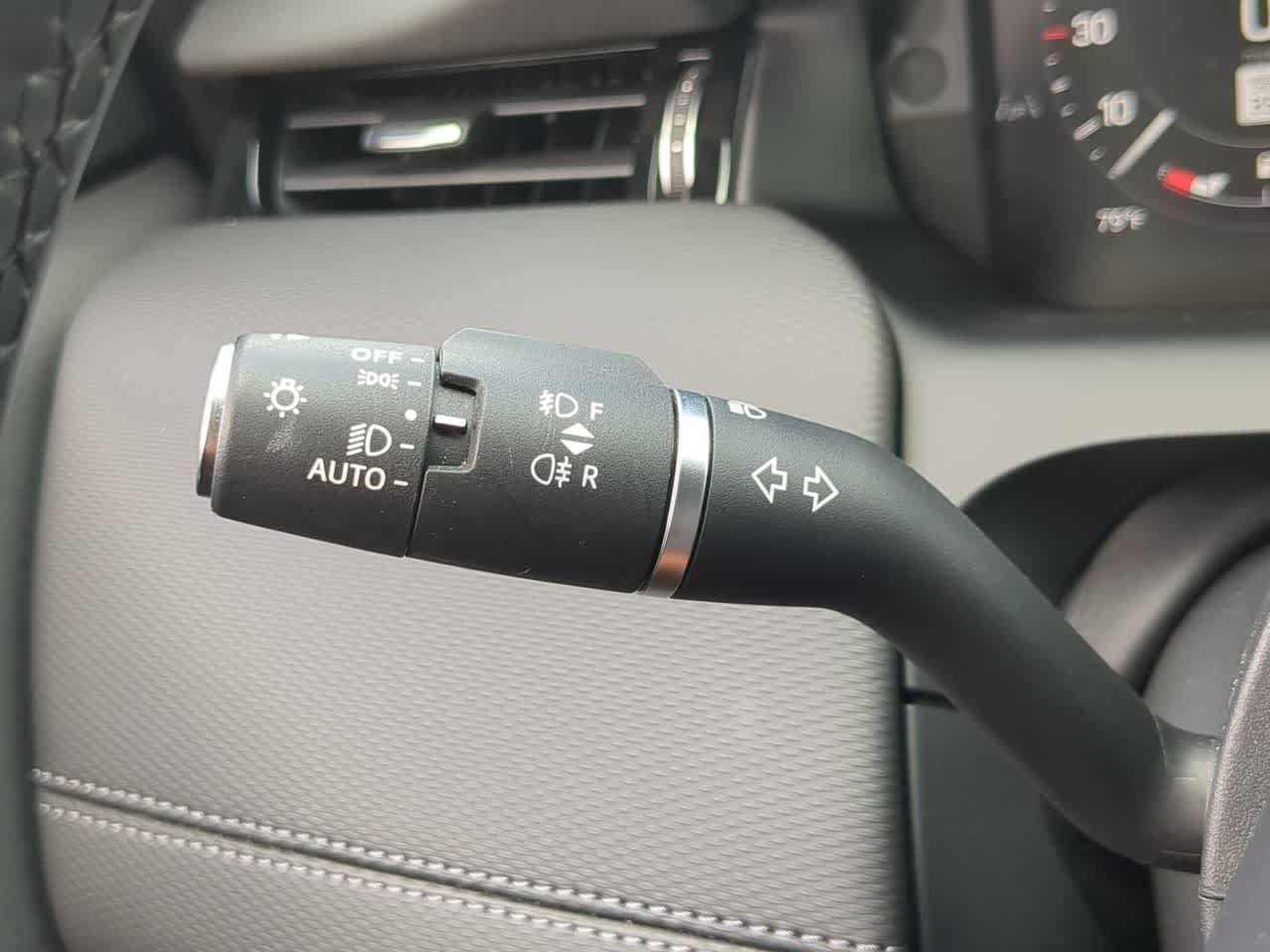 Certified 2025 Land Rover Discovery Sport Dynamic SE AWD/4WD image 27