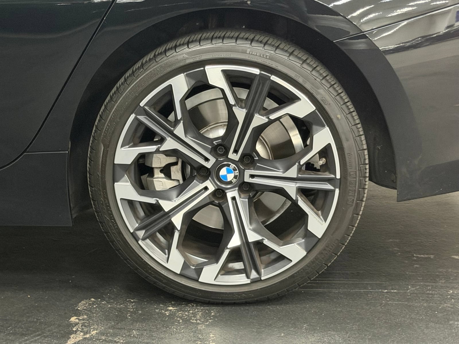 Used 2025 BMW 330i Sedan w/ Convenience Package RWD image 18