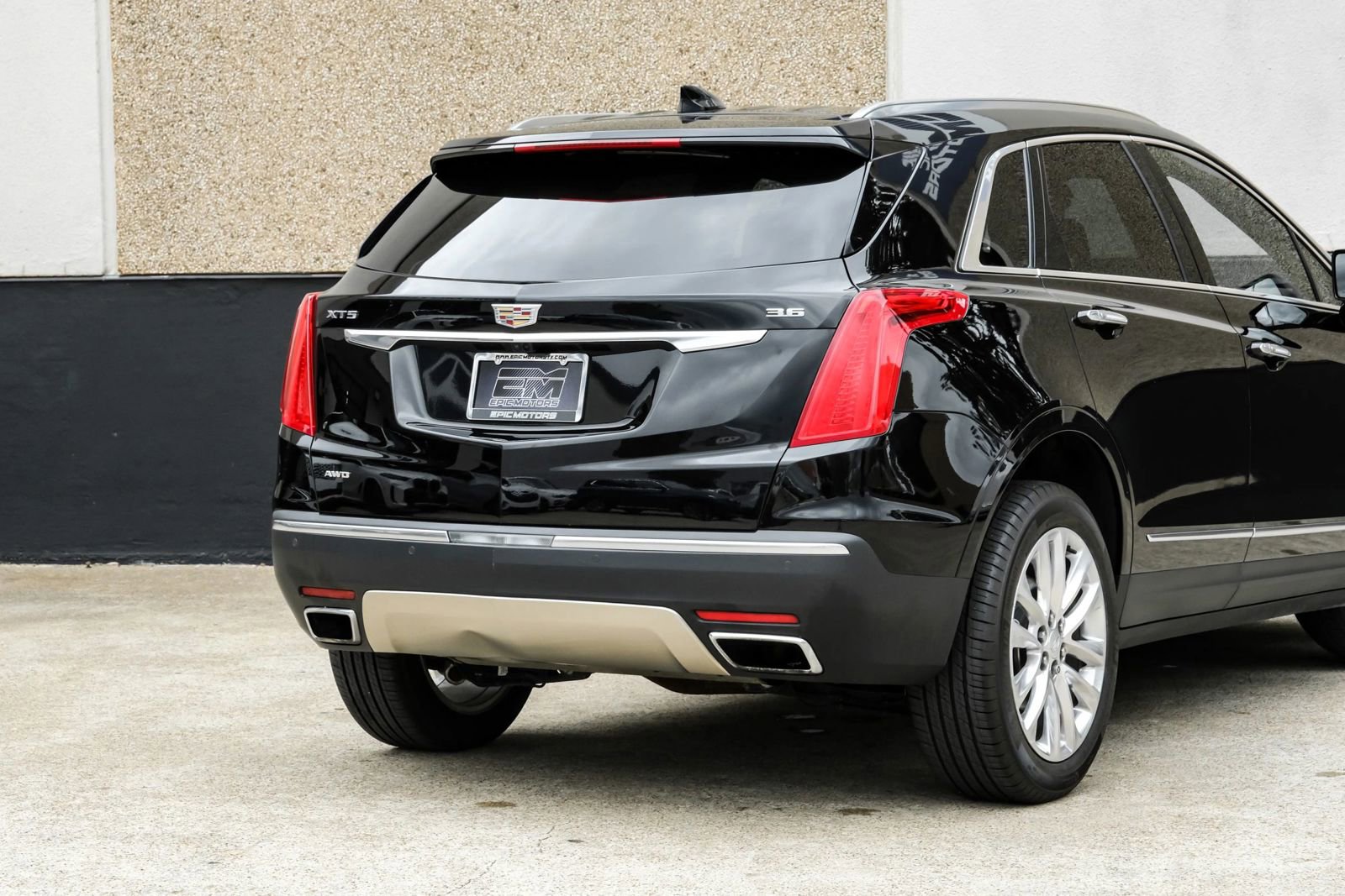 Used 2017 Cadillac XT5 Platinum image 13