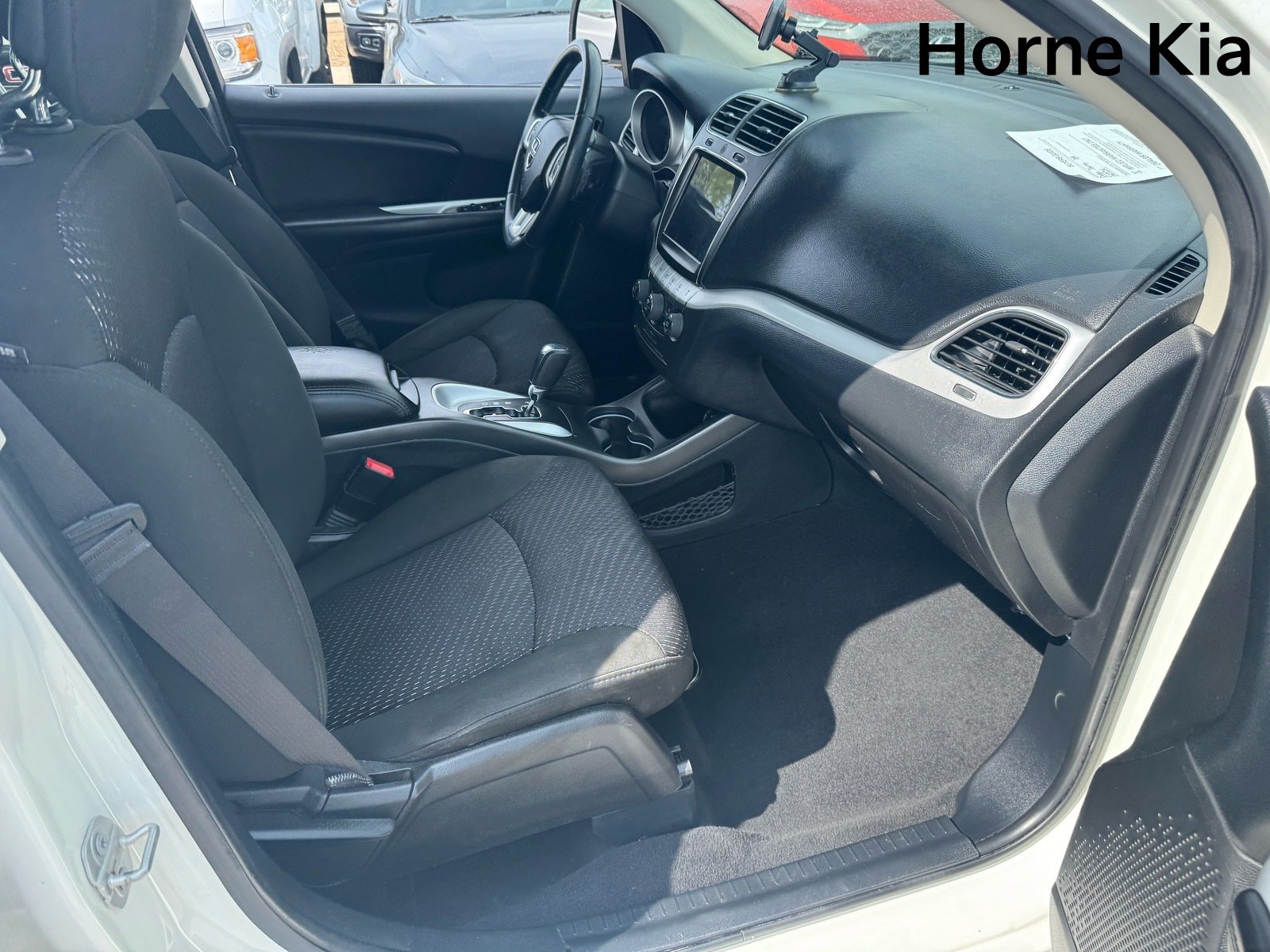 Used 2019 Dodge Journey SE FWD image 26