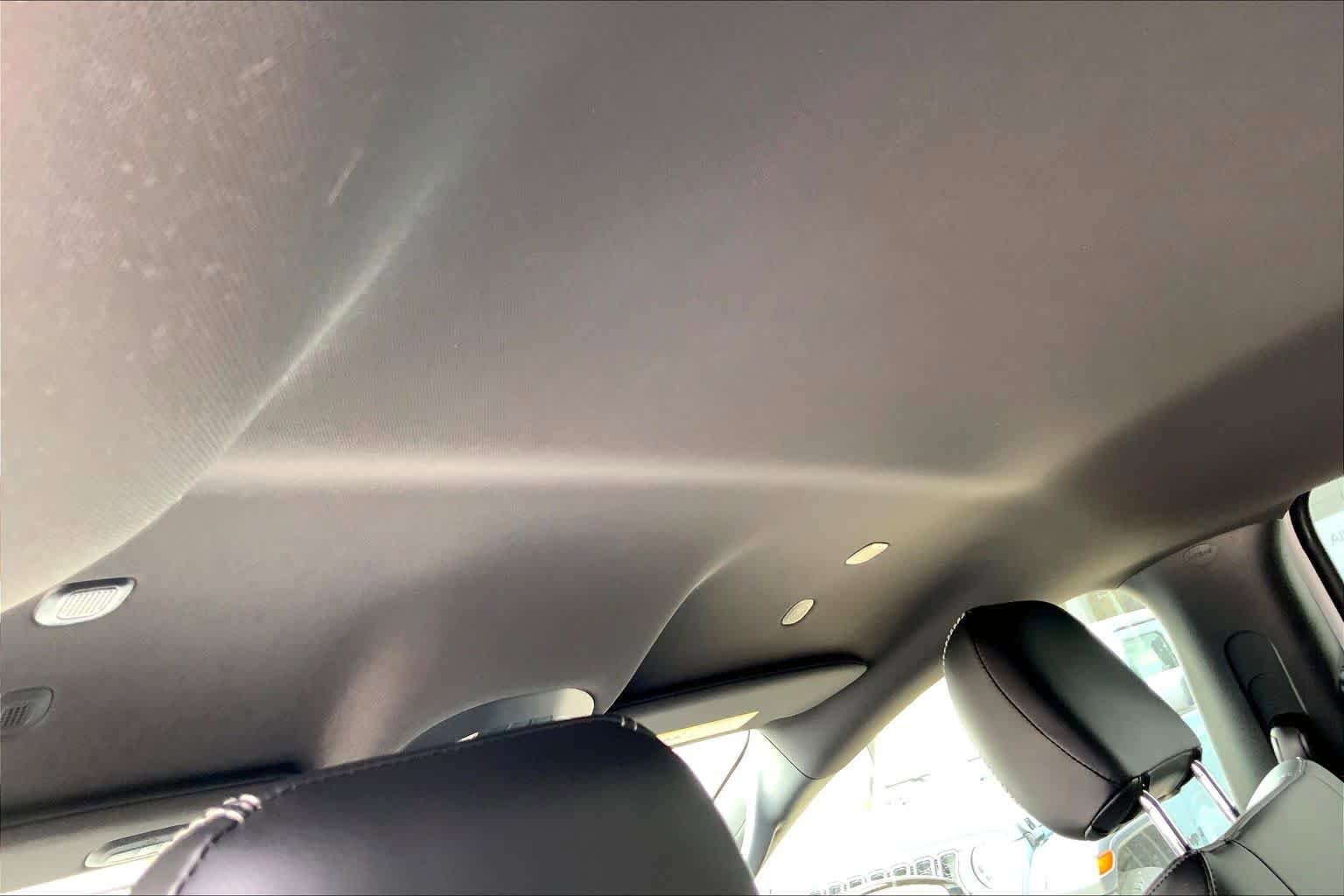 New 2026 Chrysler Pacifica Select w/ S Appearance Package image 17