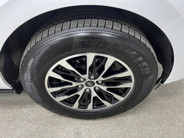 Used 2025 Ford Expedition Max Platinum AWD/4WD image 18