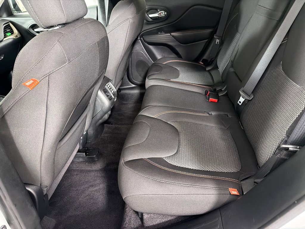 Used 2016 Jeep Cherokee 75th Anniversary image 20