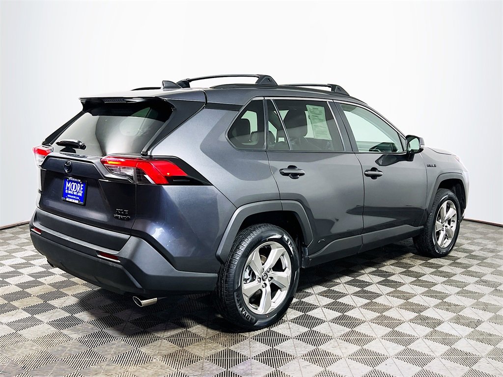 Certified 2021 Toyota RAV4 XLE Premium image 8