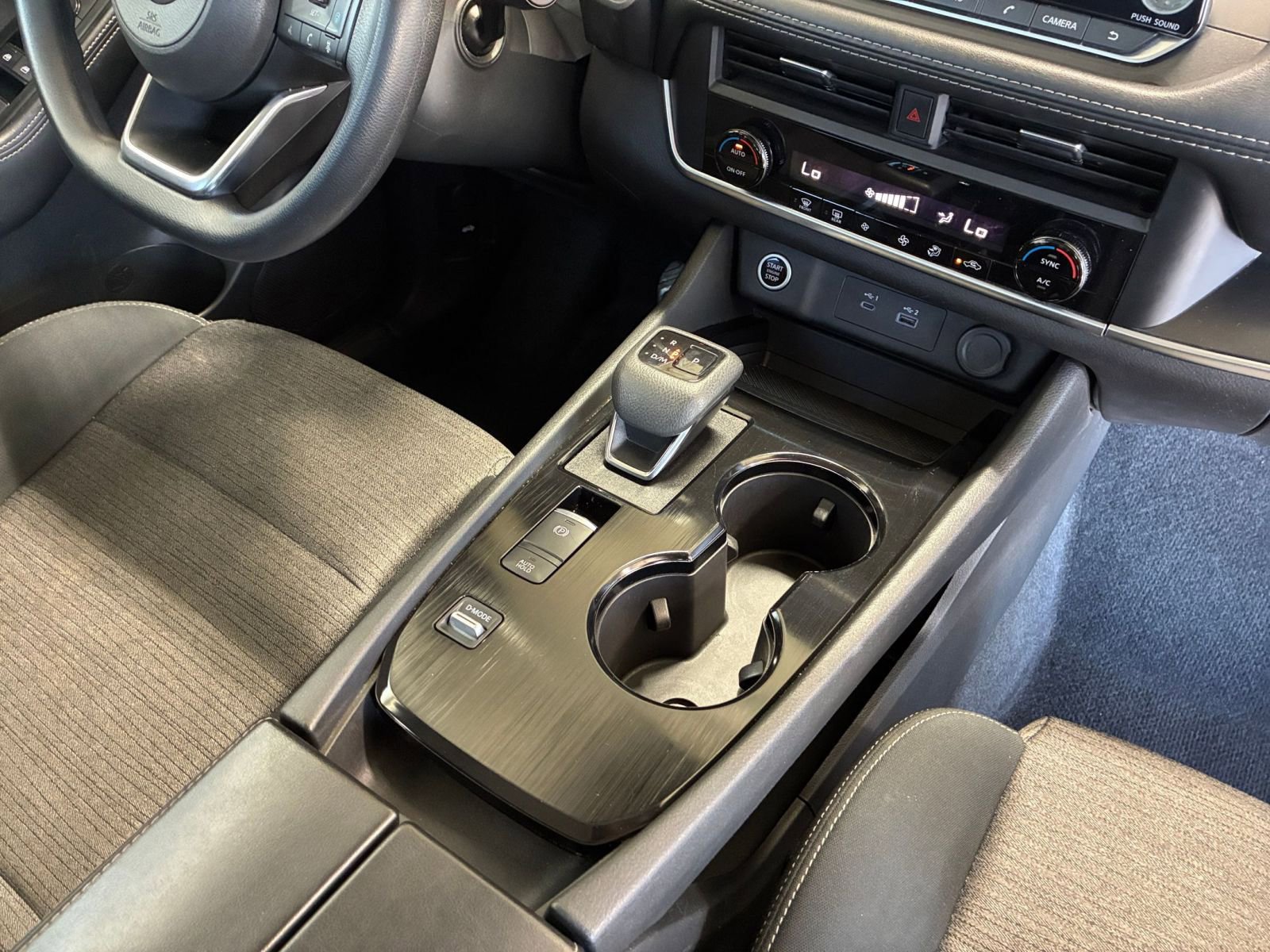 Used 2023 Nissan Rogue SV image 42