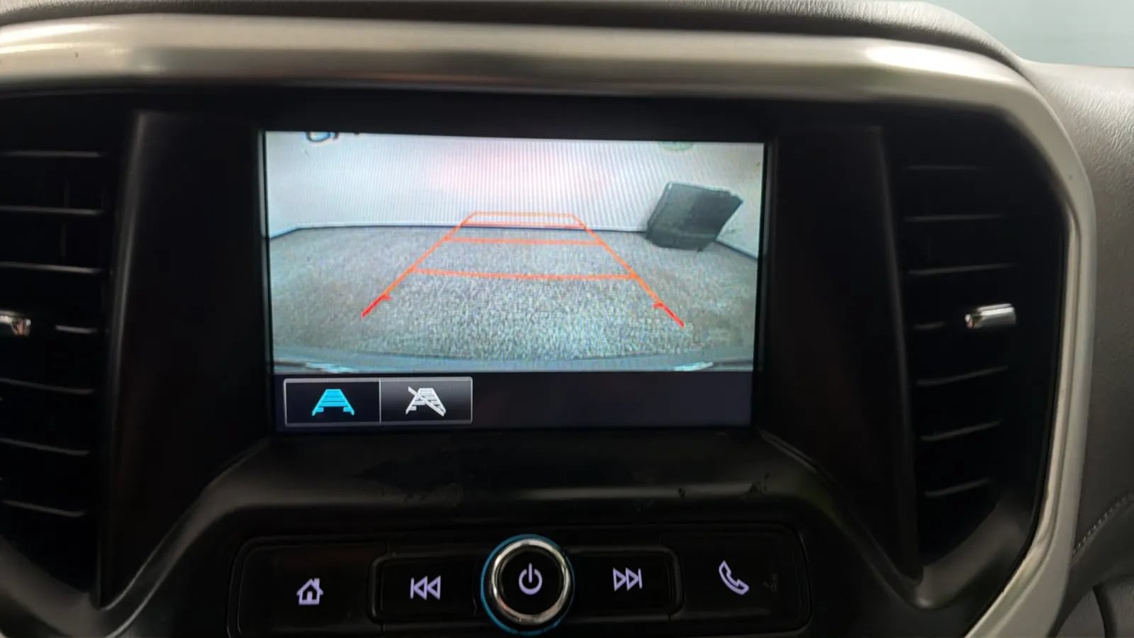 Used 2018 GMC Acadia SLE FWD image 13