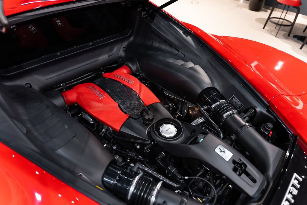 Certified 2021 Ferrari F8 Tributo RWD image 17
