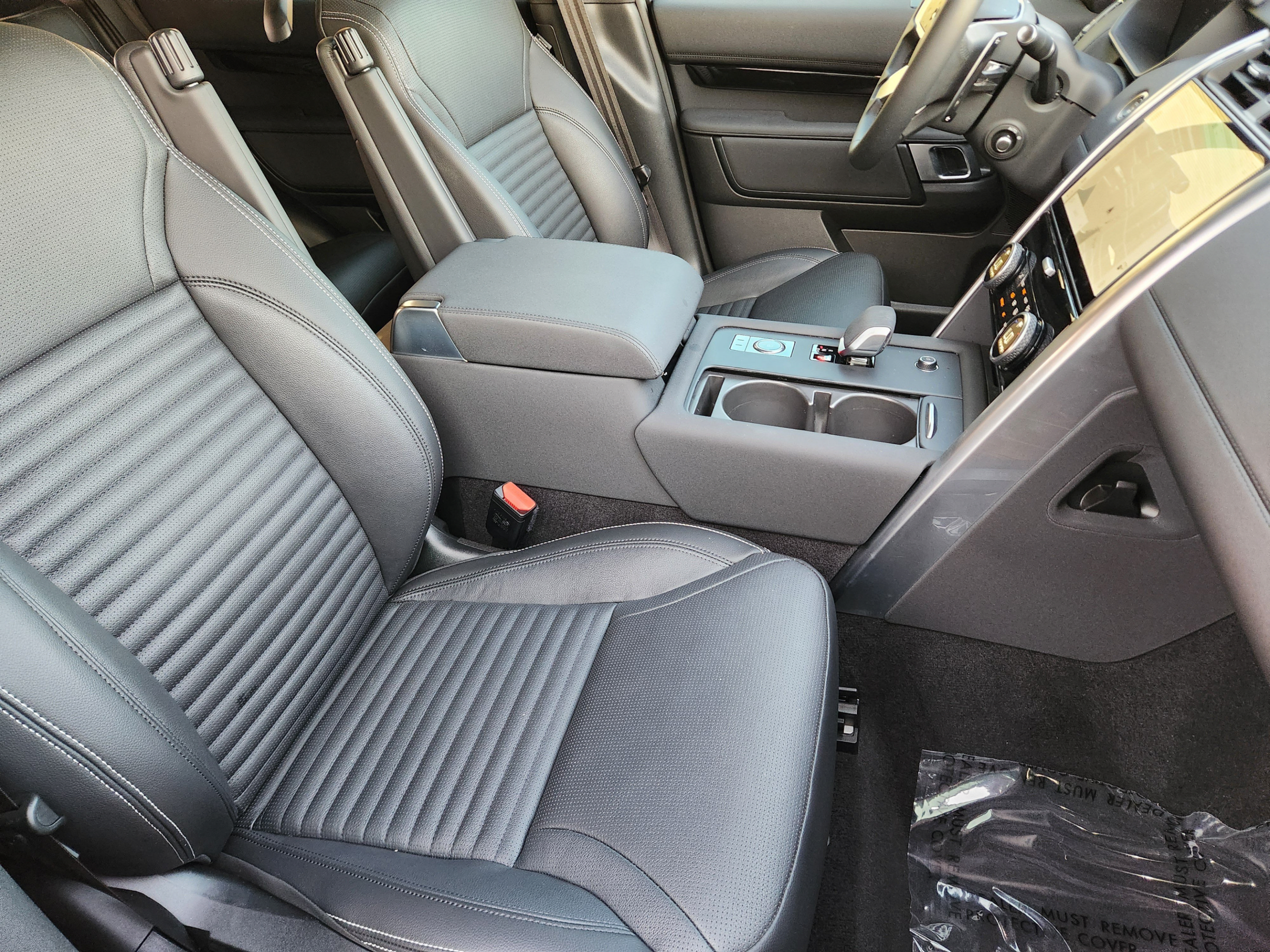 Certified 2025 Land Rover Discovery S AWD/4WD image 9