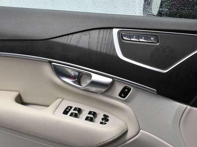 Used 2020 Volvo XC90 T6 Momentum w/ Protection Package Premier AWD/4WD image 23