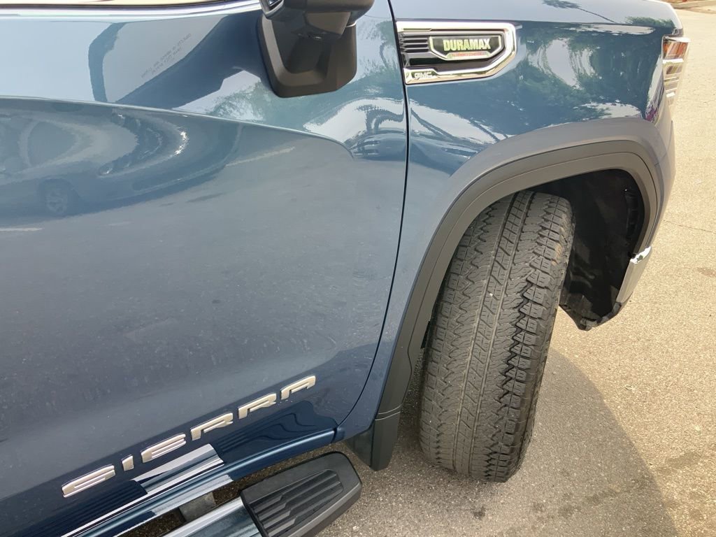 Used 2024 GMC Sierra 1500 SLT w/ SLT Premium Plus Package image 11