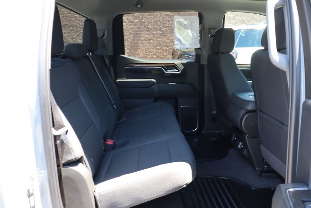 Used 2024 Chevrolet Silverado 1500 LT AWD/4WD image 40