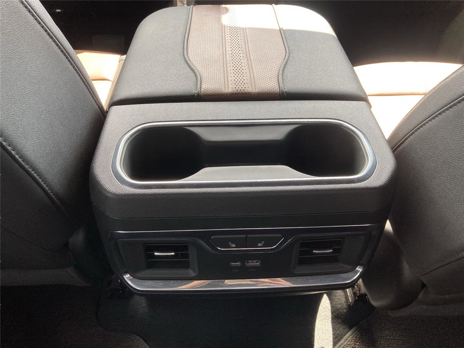 Used 2024 Chevrolet Silverado 1500 High Country w/ Technology Package image 27