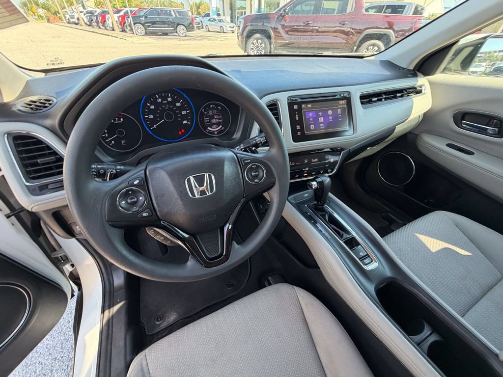 Used 2017 Honda HR-V EX image 19