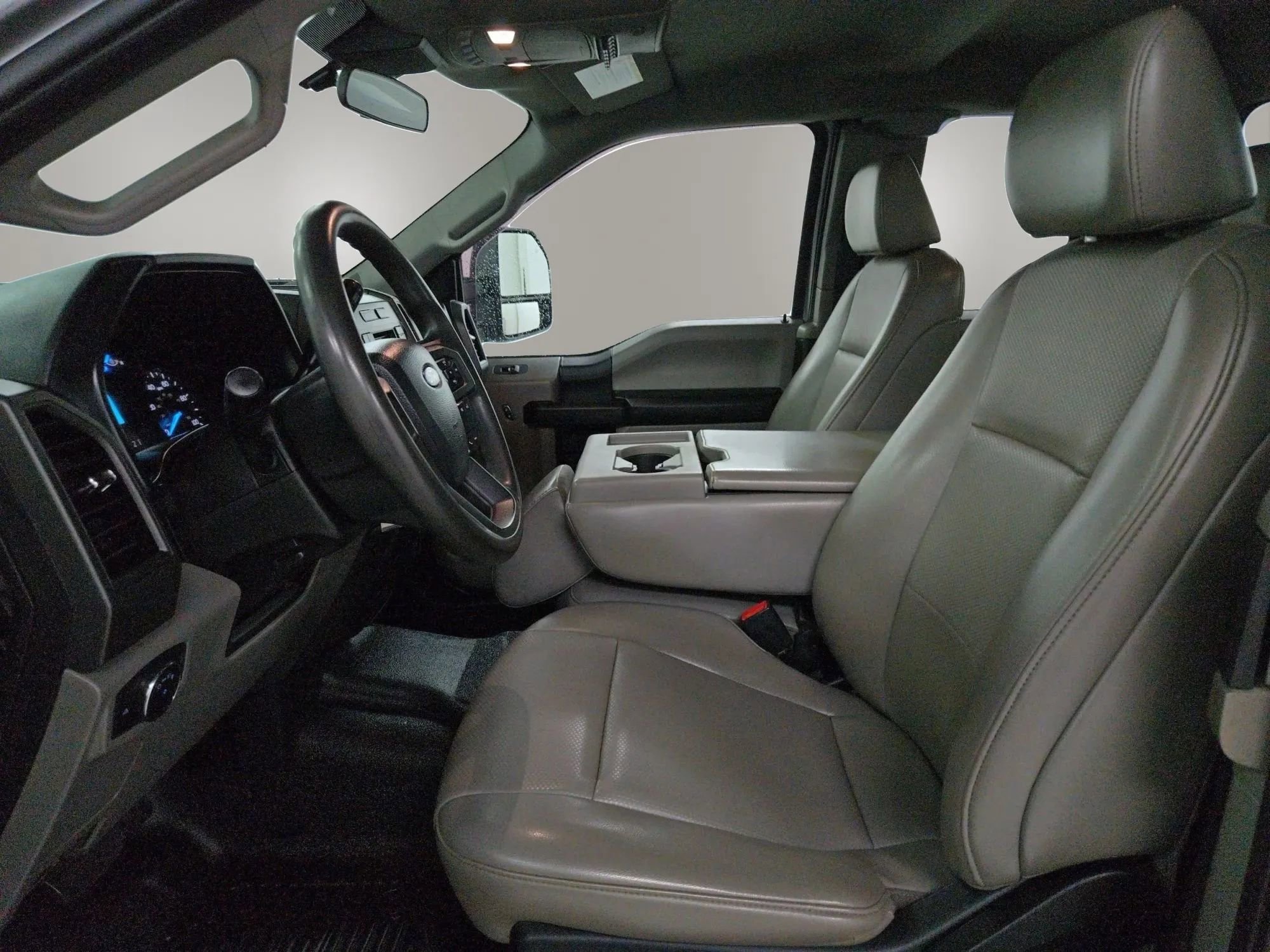 Used 2020 Ford F250 XL w/ Power Equipment Group image 9