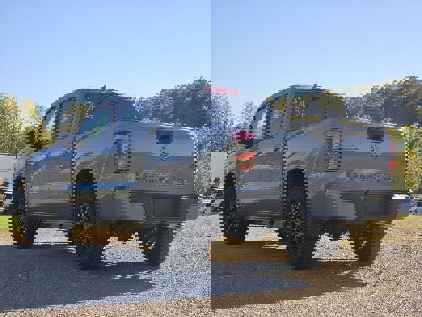 New 2026 Nissan Frontier SV w/ Tow Package image 7