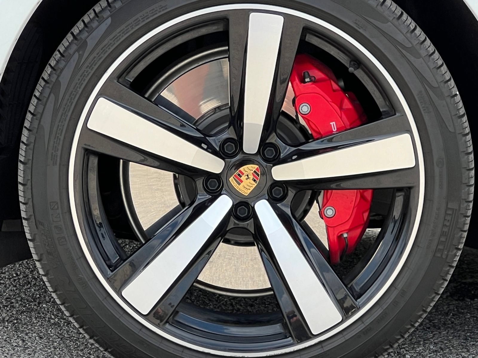 Certified 2024 Porsche Macan GTS AWD/4WD image 15