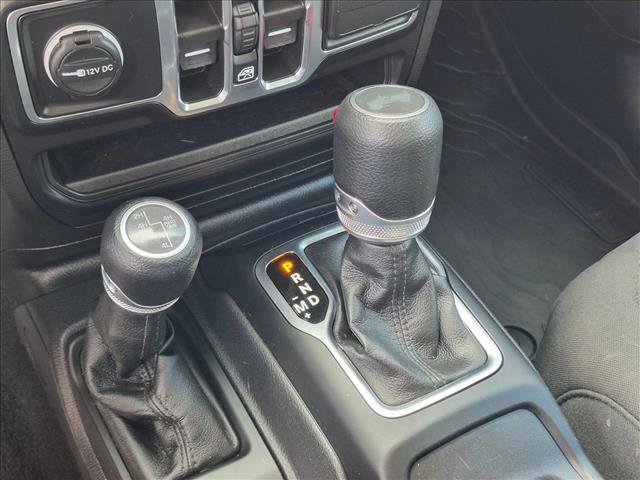 Used 2023 Jeep Wrangler Unlimited w/ Cold Weather Group AWD/4WD image 10