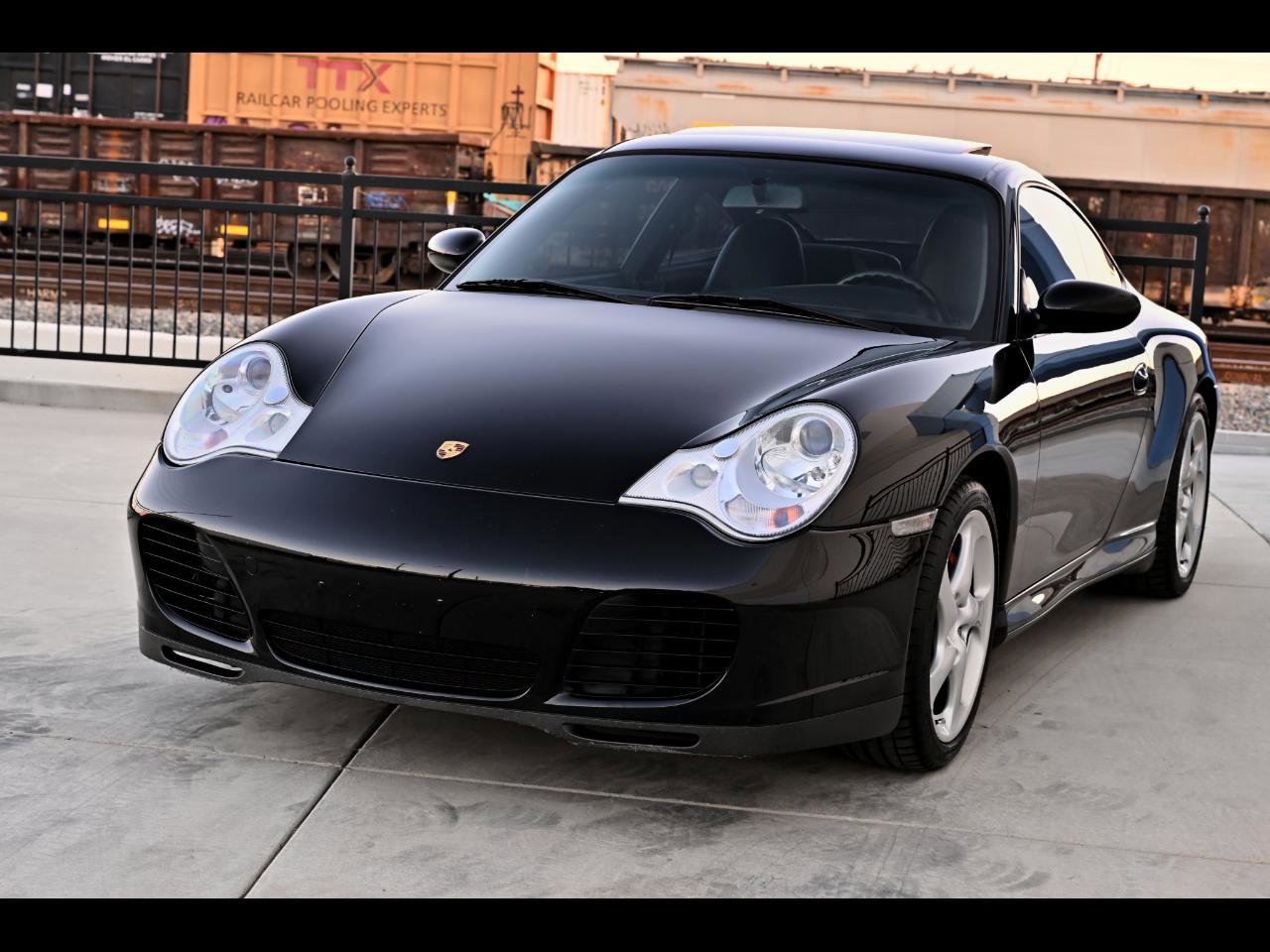 Used 2004 Porsche 911 Carrera 4S image 15